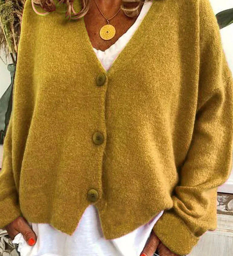 Casual and Elegant Women's Cardigan - Warm Knitwear for Everyday