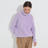 Women’s thick-knit turtleneck jumper – Loose and comfortable fit