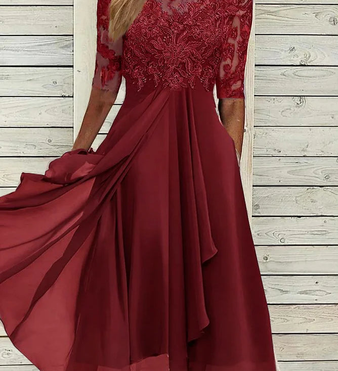 Puck | Elegant Midi Dress in Lace