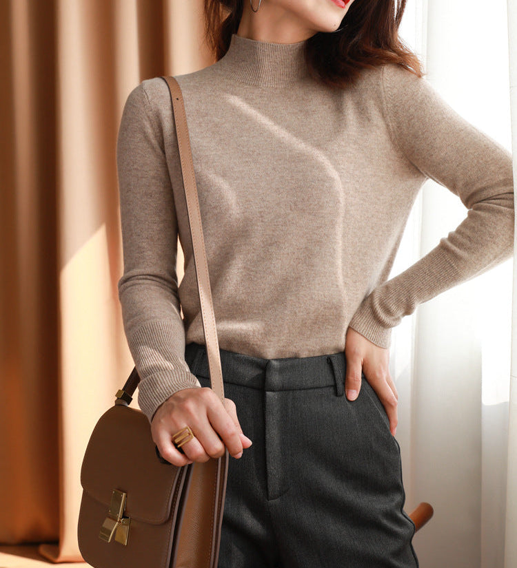 Basic women's high-neck sweater - Soft and essential