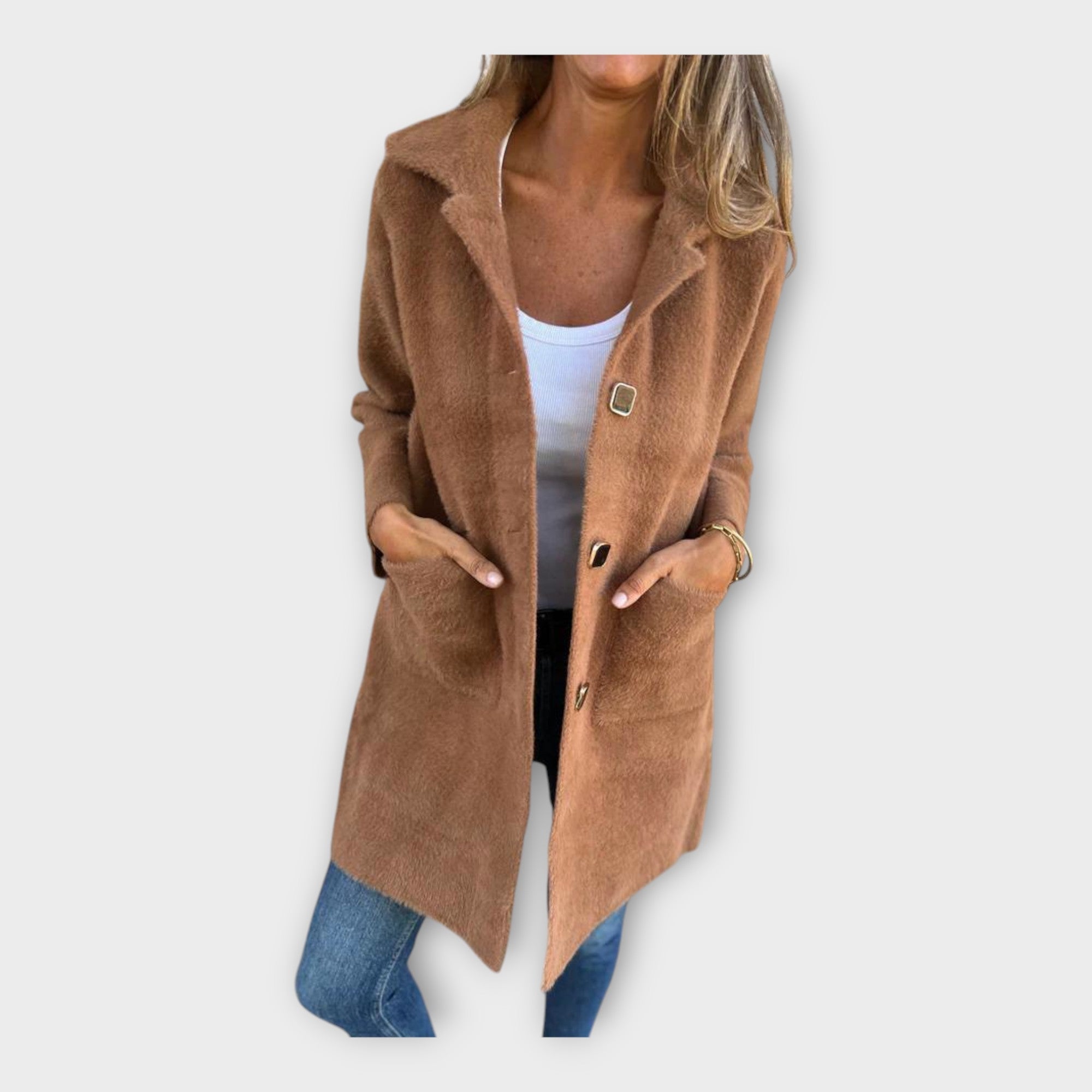 Kertu | Elegant Coat with Stylish Fastening