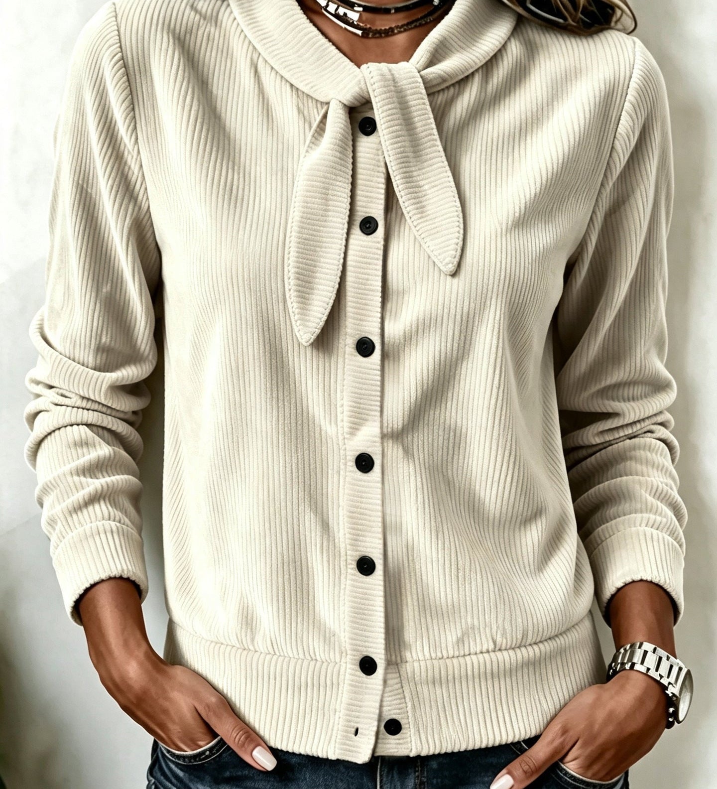 Women's button-front sweater with velvet bow - Soft and refined