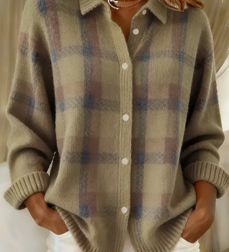 Soft Checked Women's Cardigan – Elegant and Comfortable Knitted Plaid