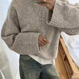 Loose-fit women's solid-colour knitted sweater – Soft and easy to wear
