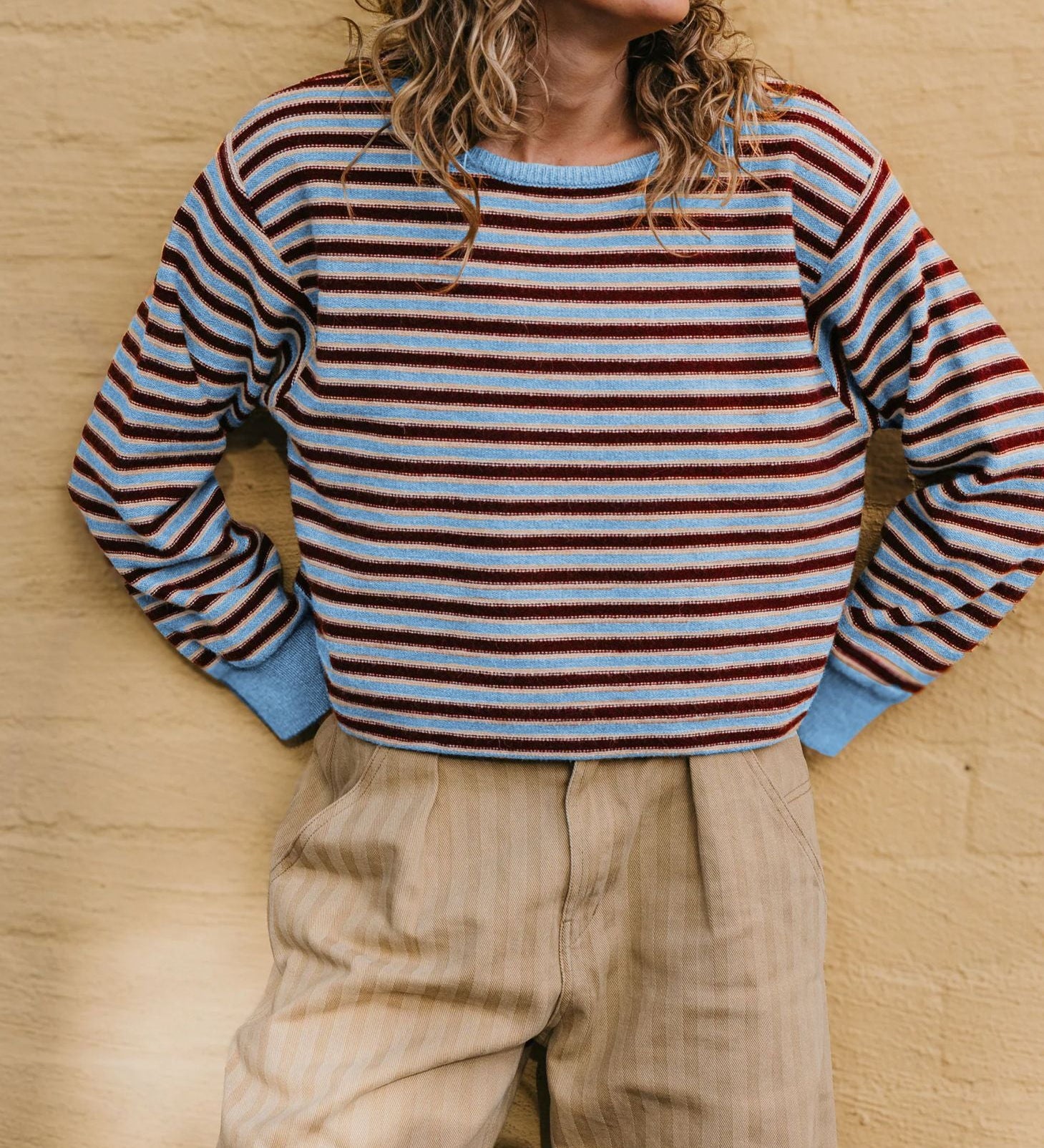 Women’s striped colour-block knit sweater – Soft and modern