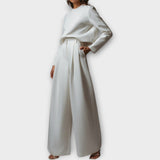 Raya | A set of elegant simplicity and timeless style