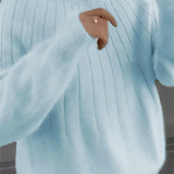 Women's Round Neck Sweater in Cozy Knit – Comfortable Winter Elegance