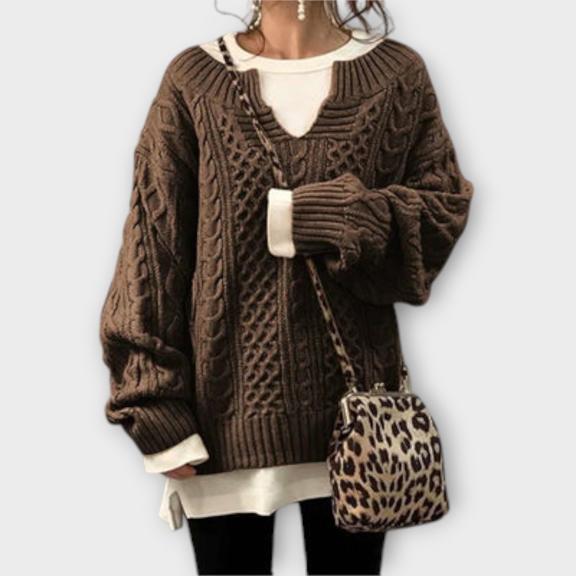 Liilia | Oversized Knitted Jumper with Cable Pattern