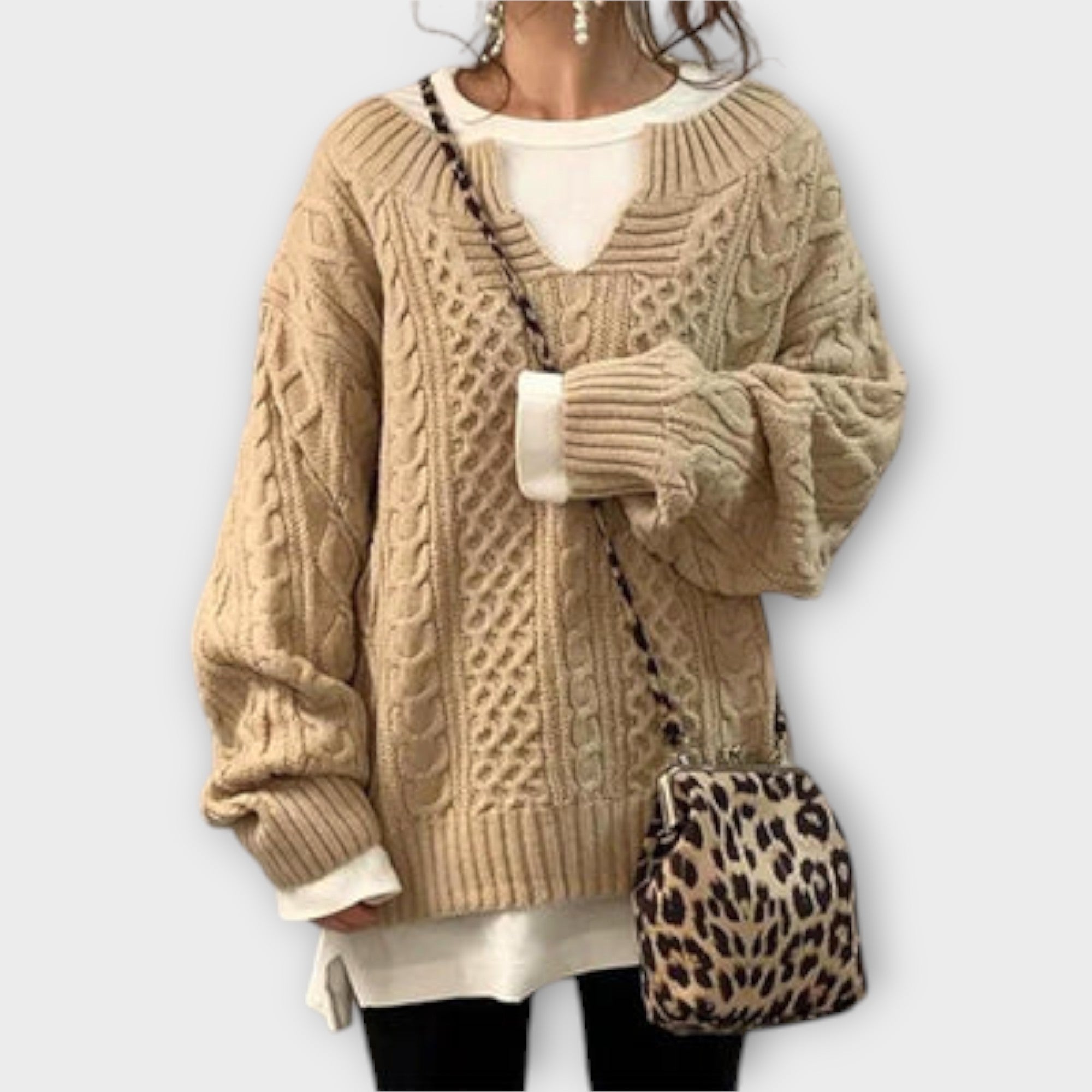 Liilia | Oversized Knitted Jumper with Cable Pattern