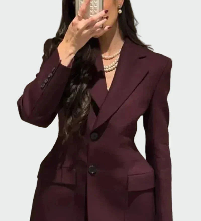 Hanna | Jacket with a striking silhouette and buttons