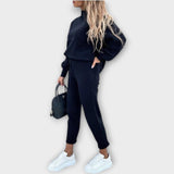 Selene | A set with comfortable fit and timeless finish
