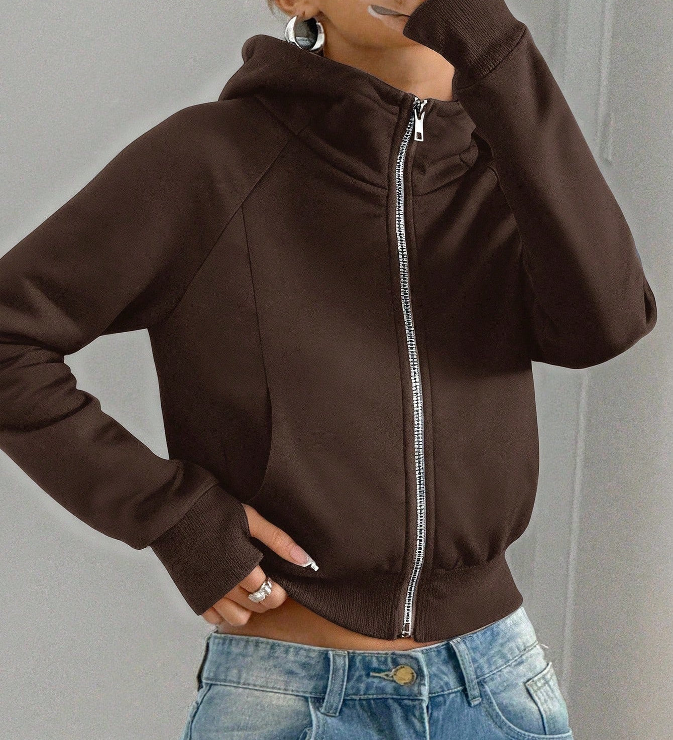 Plain women's hooded sweatshirt - Casual and comfortable