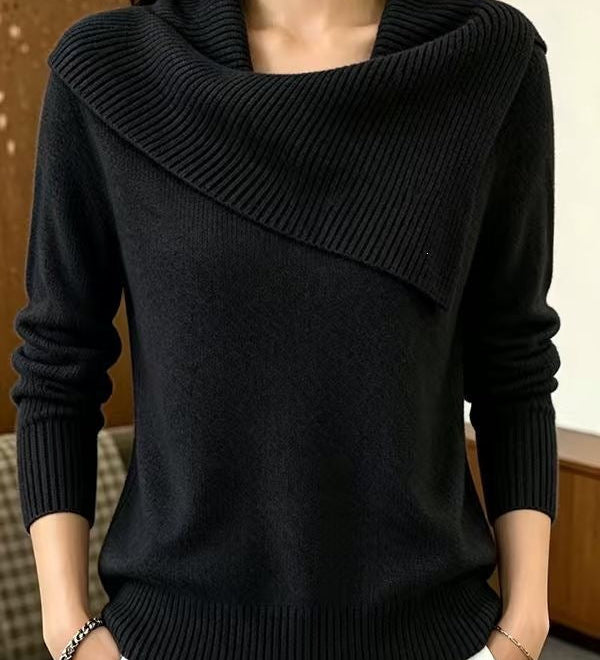Relaxed women’s pullover with a lapel collar – Comfortable and versatile