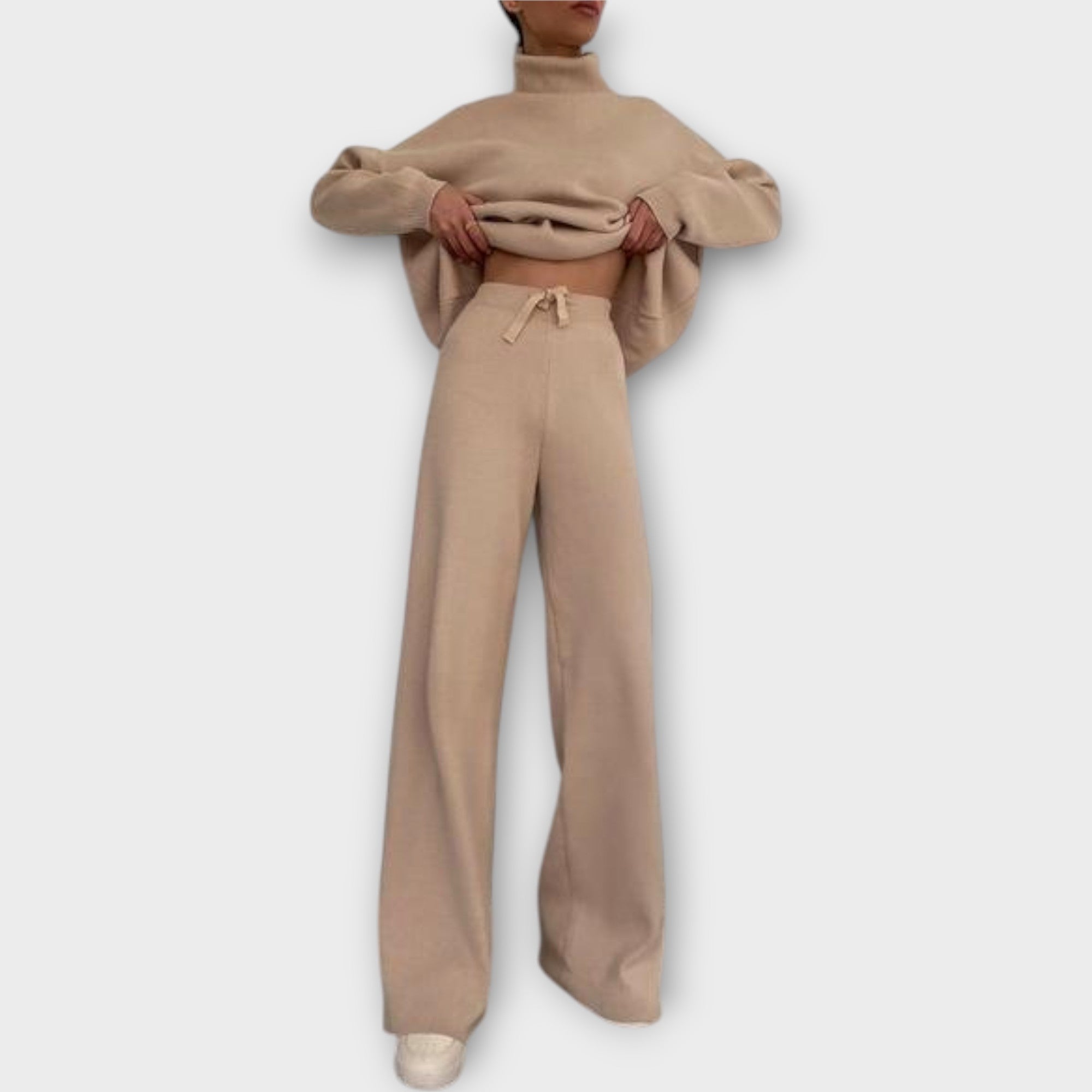 Gia | High-necked top and trousers set