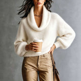 Women's turtleneck sweater with puff sleeves - Soft and trendy