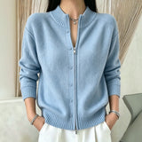 Women's zip-up crew-neck sweater - Soft and practical