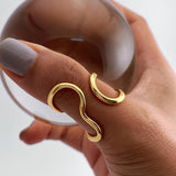 Chic Ring with Asymmetric Wave