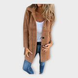 Kertu | Elegant Coat with Stylish Fastening