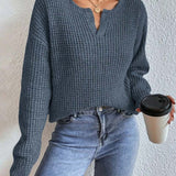 Elegant Women's Sweater with V-Neck in Textured Fabric – Long Sleeves